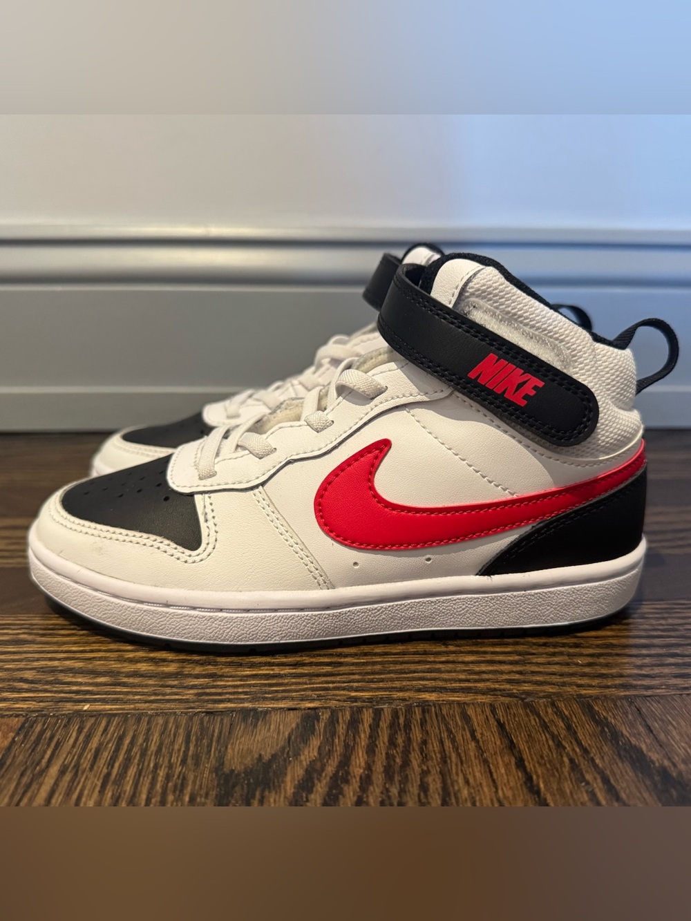 Nike Court Borough Mid 2